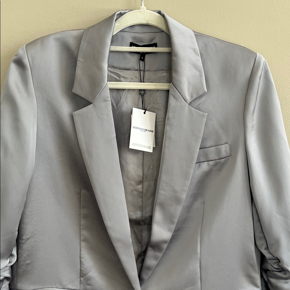 Generation Love Madison satin ruched sleeve blazer size large platinum grey - Picture 2 of 16